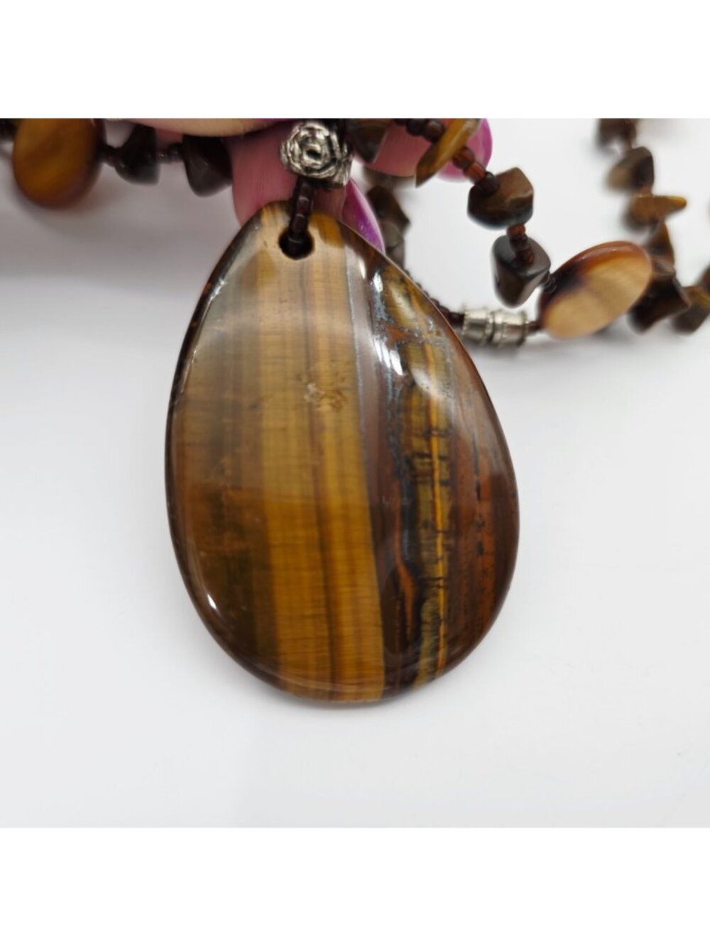 Tigers Eye Pendant Necklace With Beaded Accents & Magnetic Clasp 11" Drop - Picture 7 of 8